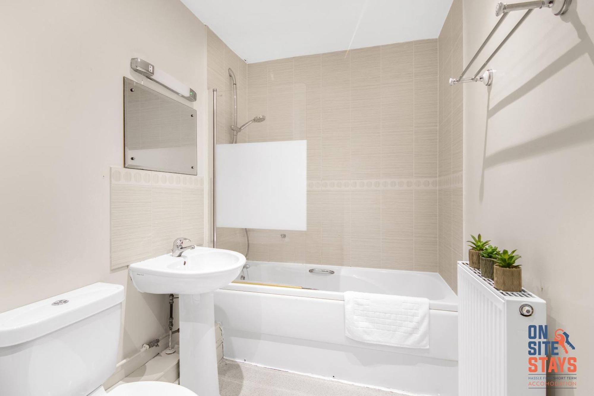 Onsitestays - Cosy 2-Bedroom Apartment With Free Parking, Wi-Fi & London Links Northfleet Dış mekan fotoğraf